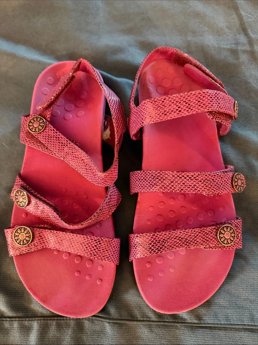 Vionic Pink Strappy Comfort Sandals with Decorative Studs